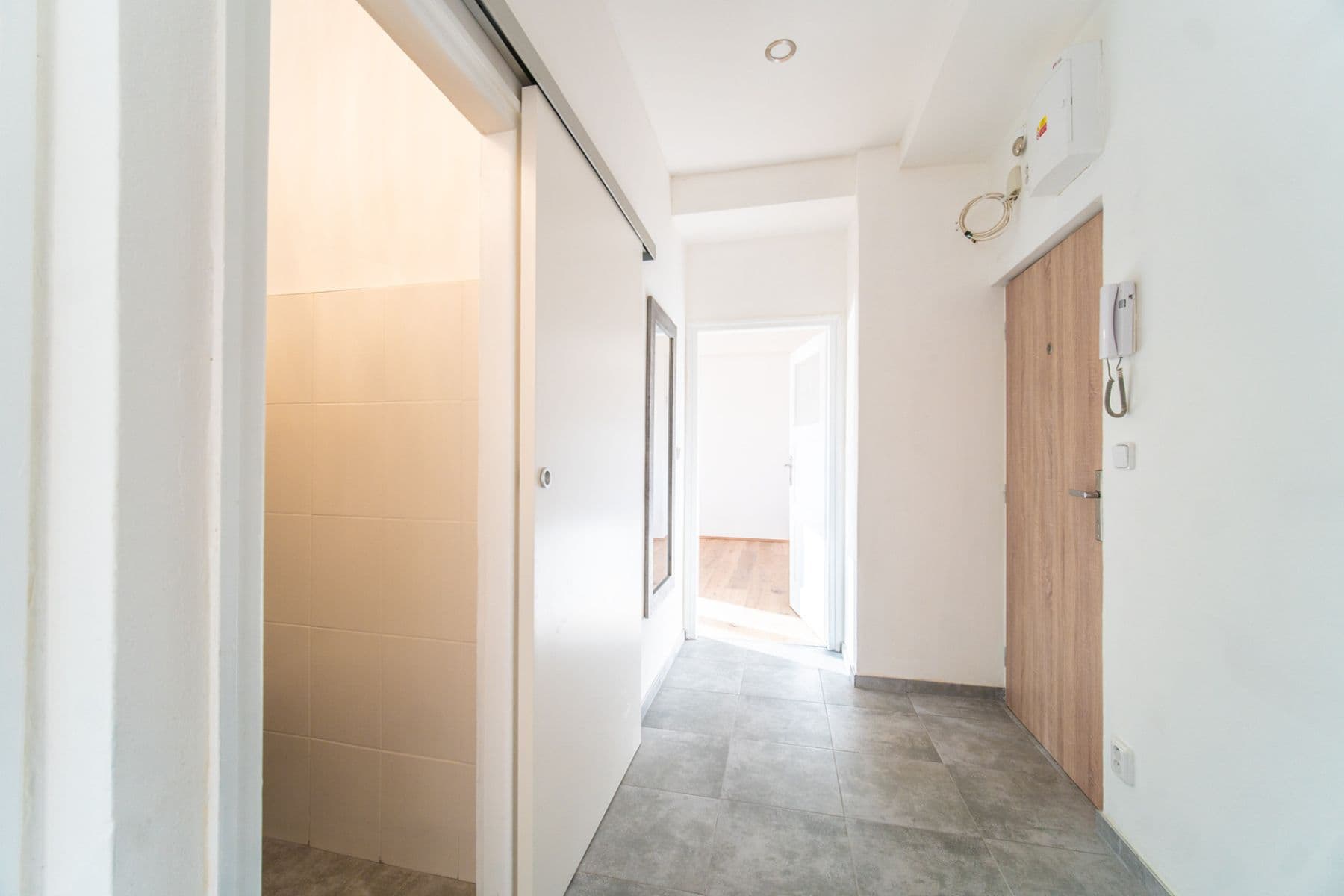Predaj bytu 2-izbový 53 m², Vladivostocká, Praha, Praha Predaj bytu 2-izbový 53 m², Vladivostocká, Praha, Praha