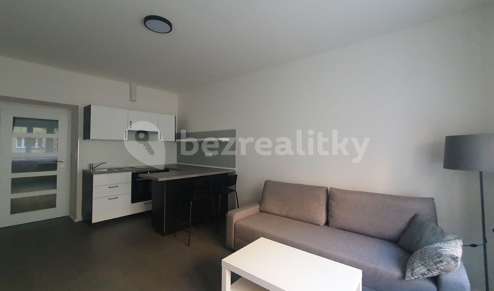 Prenájom bytu 2-izbový 46 m², Biskupcova, Praha, Praha Prenájom bytu 2-izbový 46 m², Biskupcova, Praha, Praha