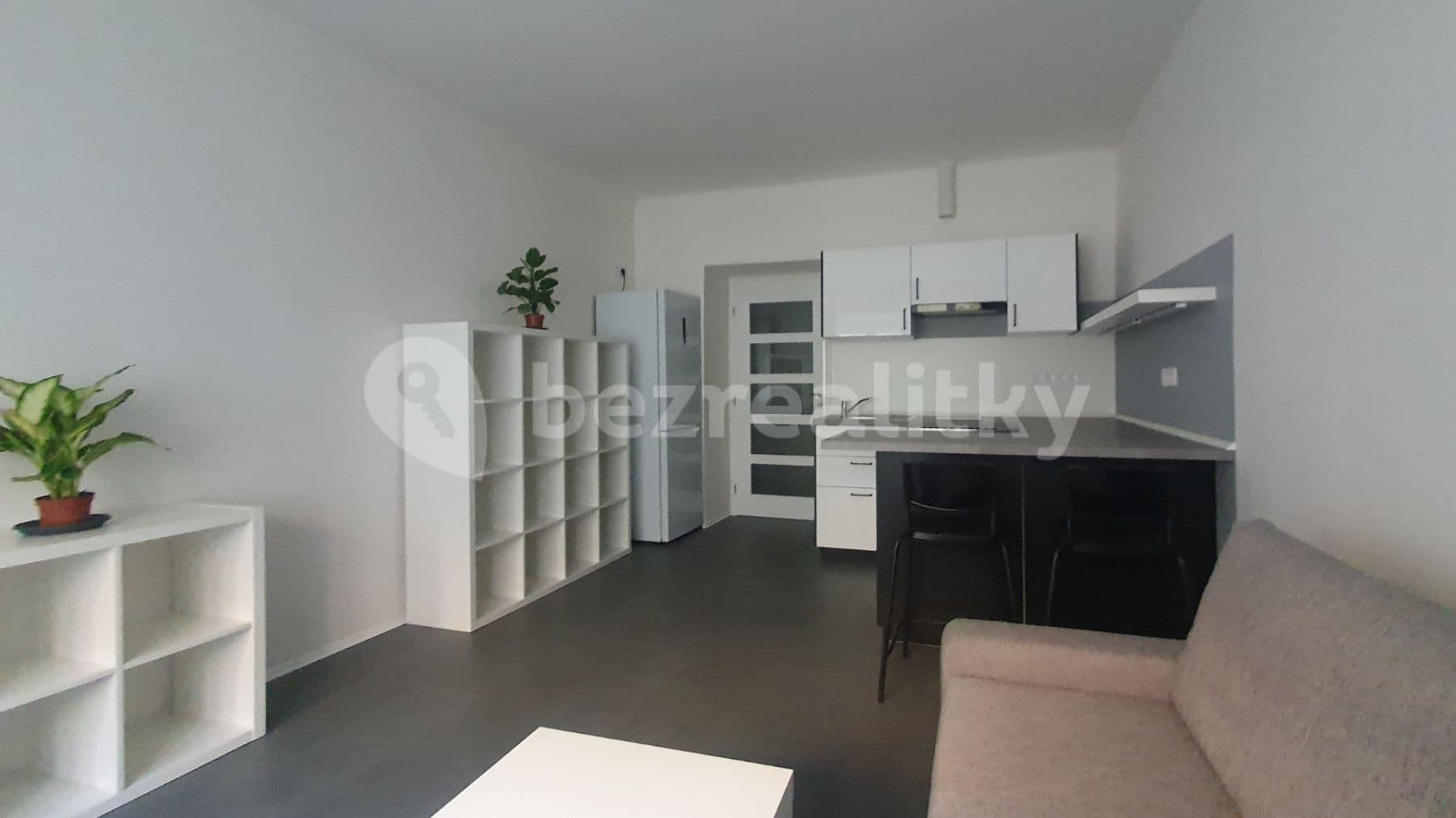 Prenájom bytu 2-izbový 46 m², Biskupcova, Praha, Praha Prenájom bytu 2-izbový 46 m², Biskupcova, Praha, Praha