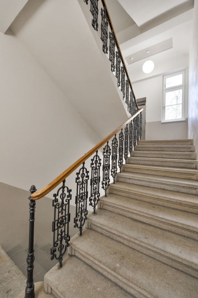 Prenájom bytu 42 m², Krásova, Praha, Praha Prenájom bytu 42 m², Krásova, Praha, Praha