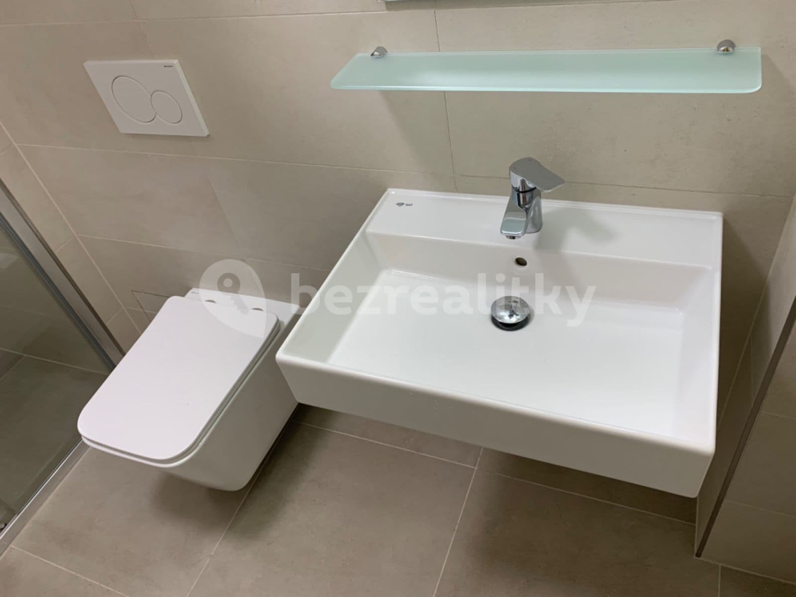 Prenájom bytu 2-izbový 44 m², Drahobejlova, Praha, Praha Prenájom bytu 2-izbový 44 m², Drahobejlova, Praha, Praha