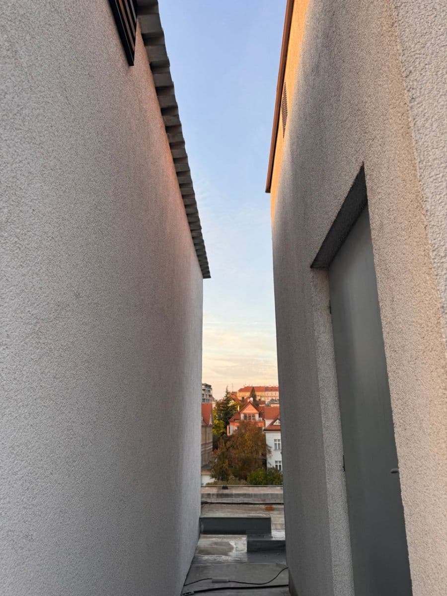 Predaj nebytového priestoru 16 m², Ruská, Praha, Praha Predaj nebytového priestoru 16 m², Ruská, Praha, Praha