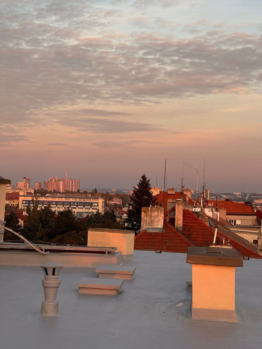 Predaj nebytového priestoru 16 m², Ruská, Praha, Praha Predaj nebytového priestoru 16 m², Ruská, Praha, Praha
