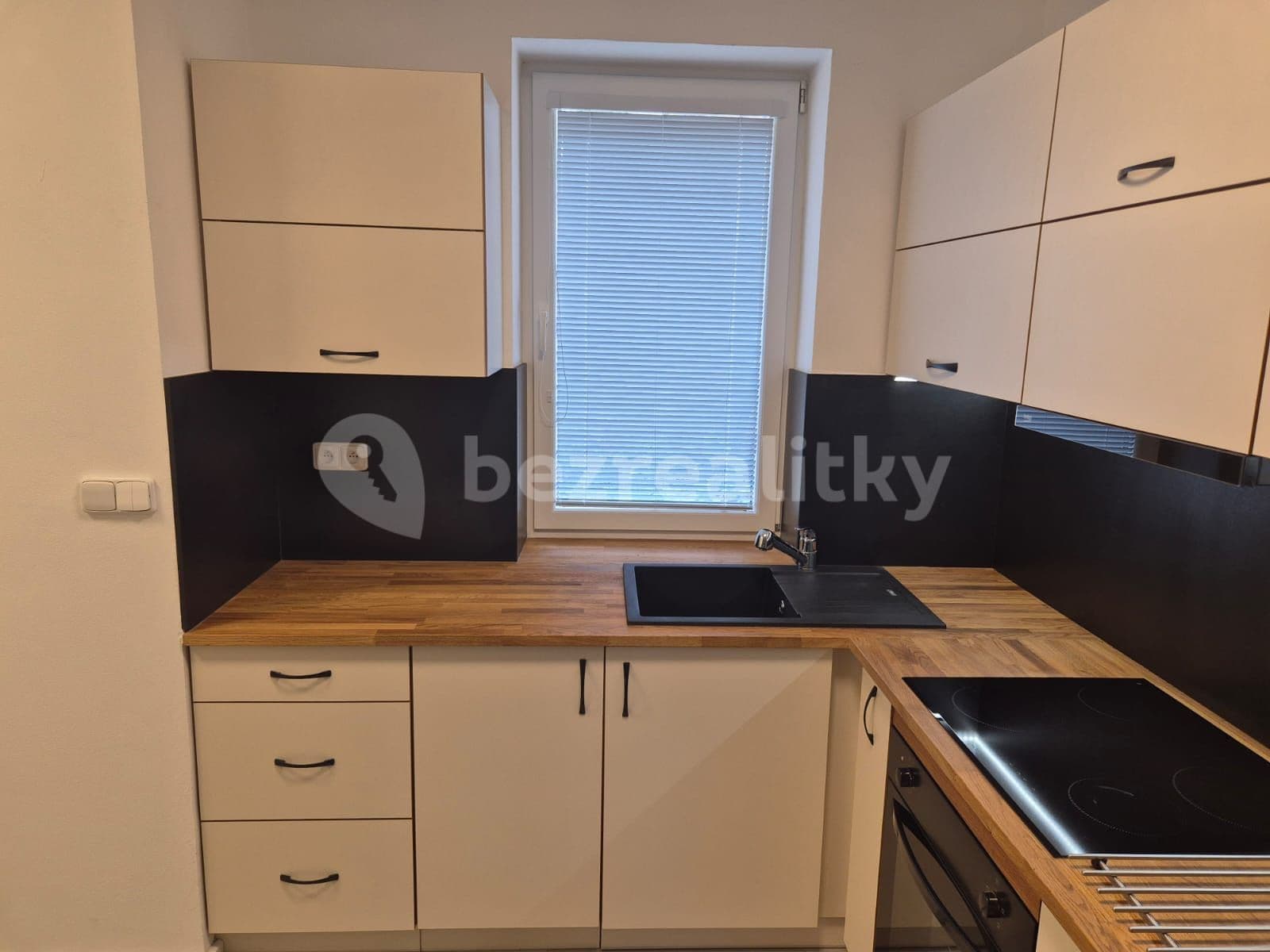 Prenájom bytu 2-izbový 46 m², Fűgnerova, Slaný, Středočeský kraj Prenájom bytu 2-izbový 46 m², Fűgnerova, Slaný, Středočeský kraj
