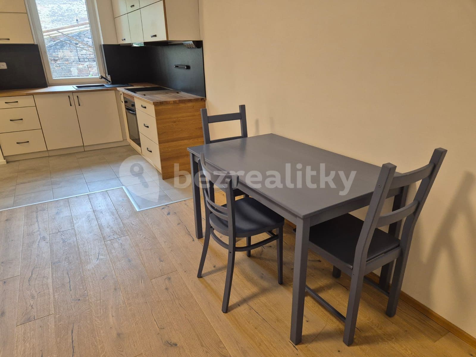 Prenájom bytu 2-izbový 46 m², Fűgnerova, Slaný, Středočeský kraj Prenájom bytu 2-izbový 46 m², Fűgnerova, Slaný, Středočeský kraj