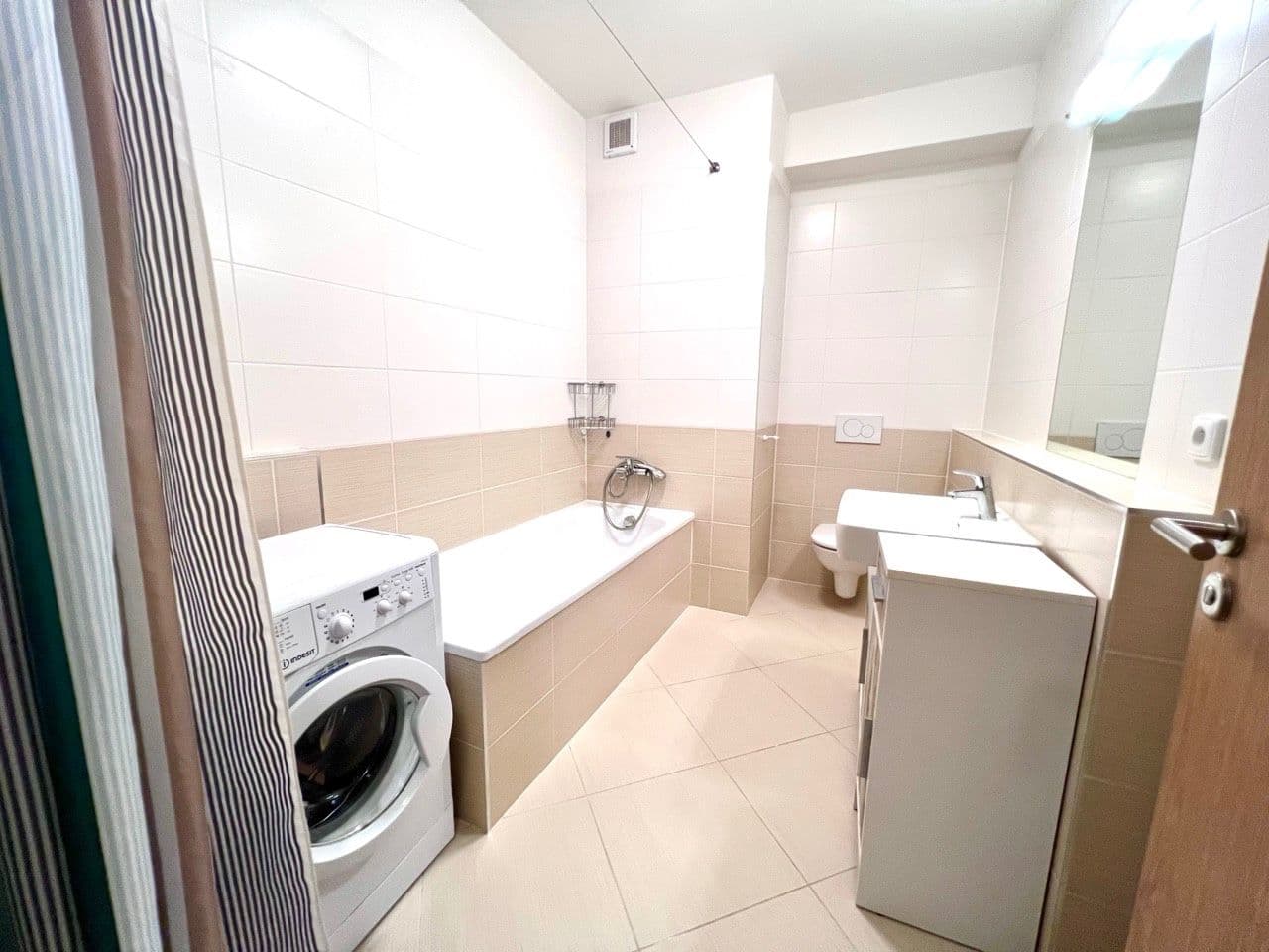 Prenájom bytu 2-izbový 51 m², Svitákova, Praha, Praha Prenájom bytu 2-izbový 51 m², Svitákova, Praha, Praha