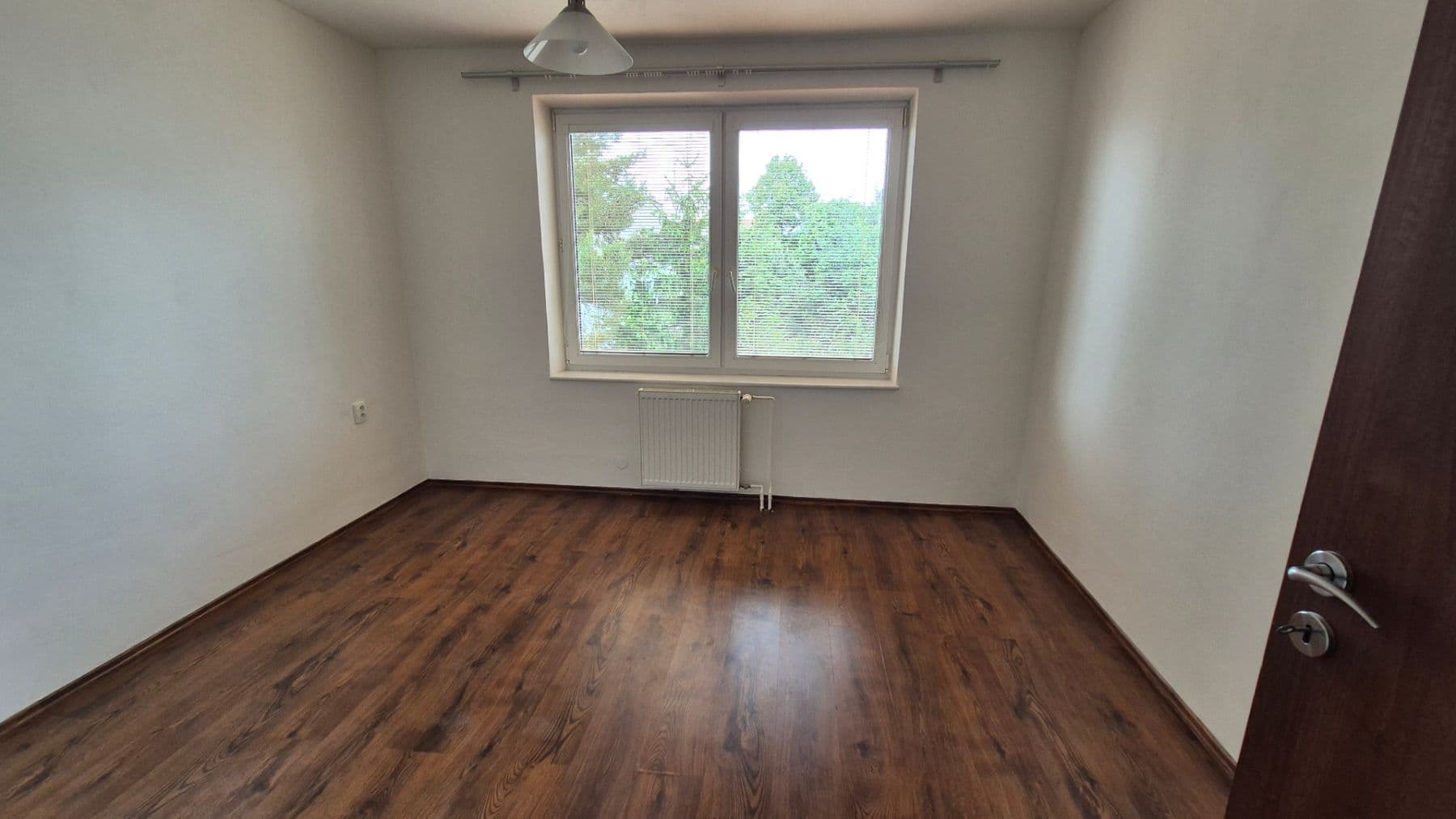 Predaj bytu 3-izbový 72 m², 9. května, Hrušovany nad Jevišovkou, Jihomoravský kraj Predaj bytu 3-izbový 72 m², 9. května, Hrušovany nad Jevišovkou, Jihomoravský kraj