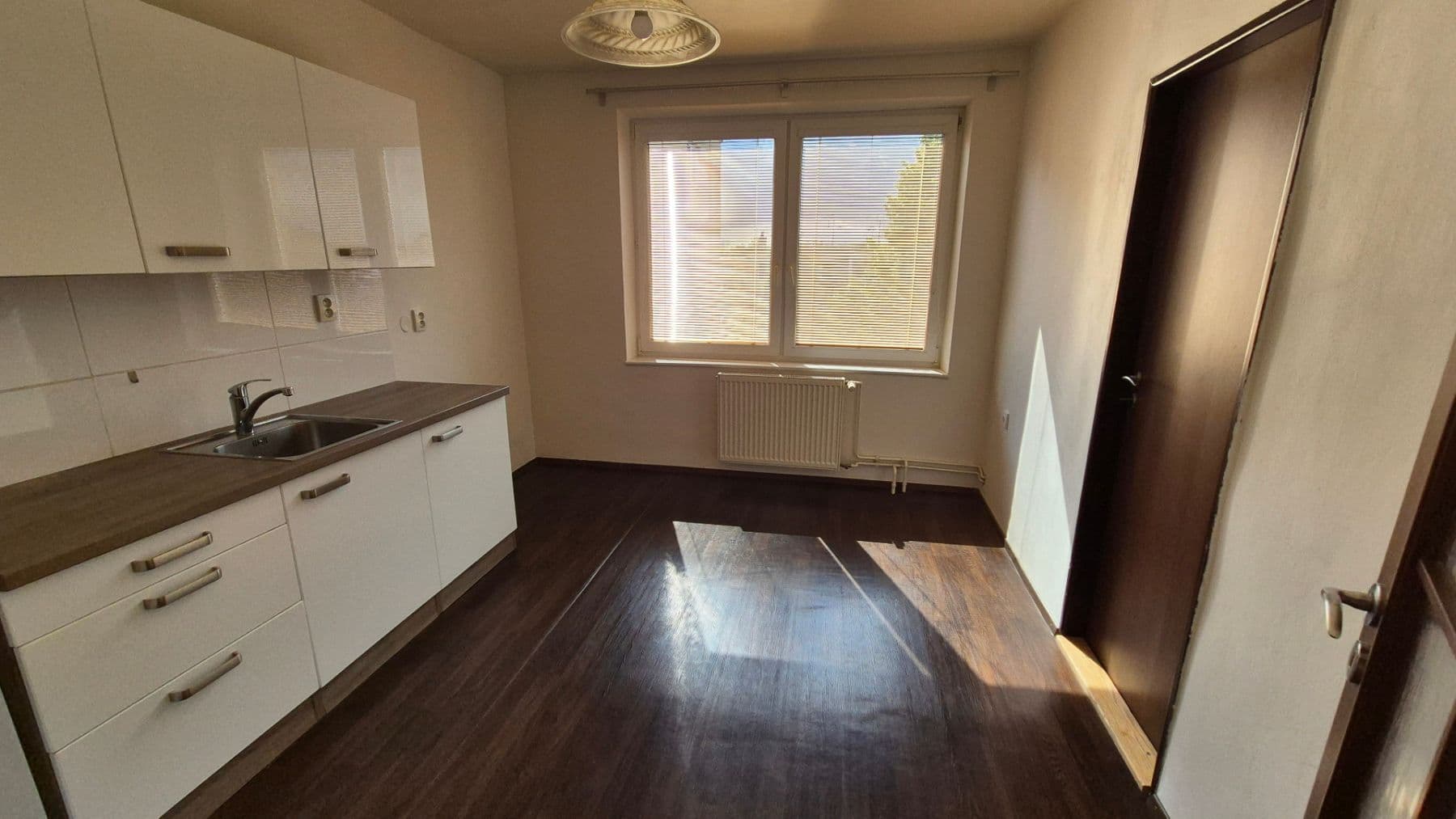 Predaj bytu 3-izbový 72 m², 9. května, Hrušovany nad Jevišovkou, Jihomoravský kraj Predaj bytu 3-izbový 72 m², 9. května, Hrušovany nad Jevišovkou, Jihomoravský kraj