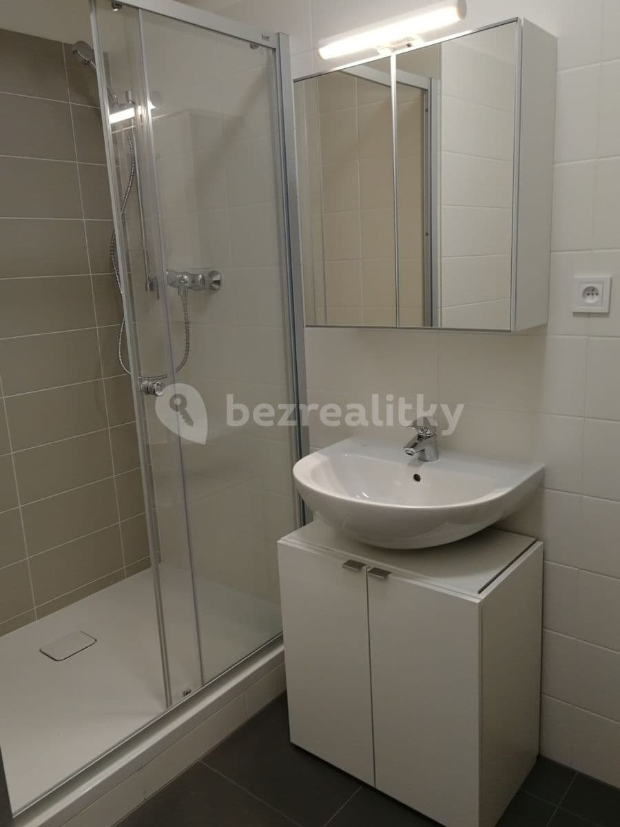 Prenájom bytu 1-izbový 34 m², Saarinenova, Praha, Praha Prenájom bytu 1-izbový 34 m², Saarinenova, Praha, Praha