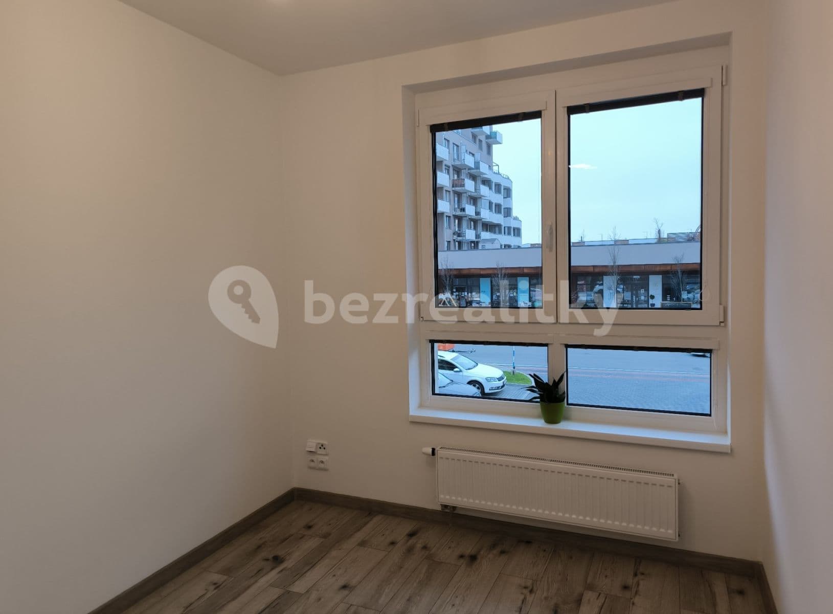 Prenájom bytu 2-izbový 40 m², Kardausova, Praha, Praha Prenájom bytu 2-izbový 40 m², Kardausova, Praha, Praha