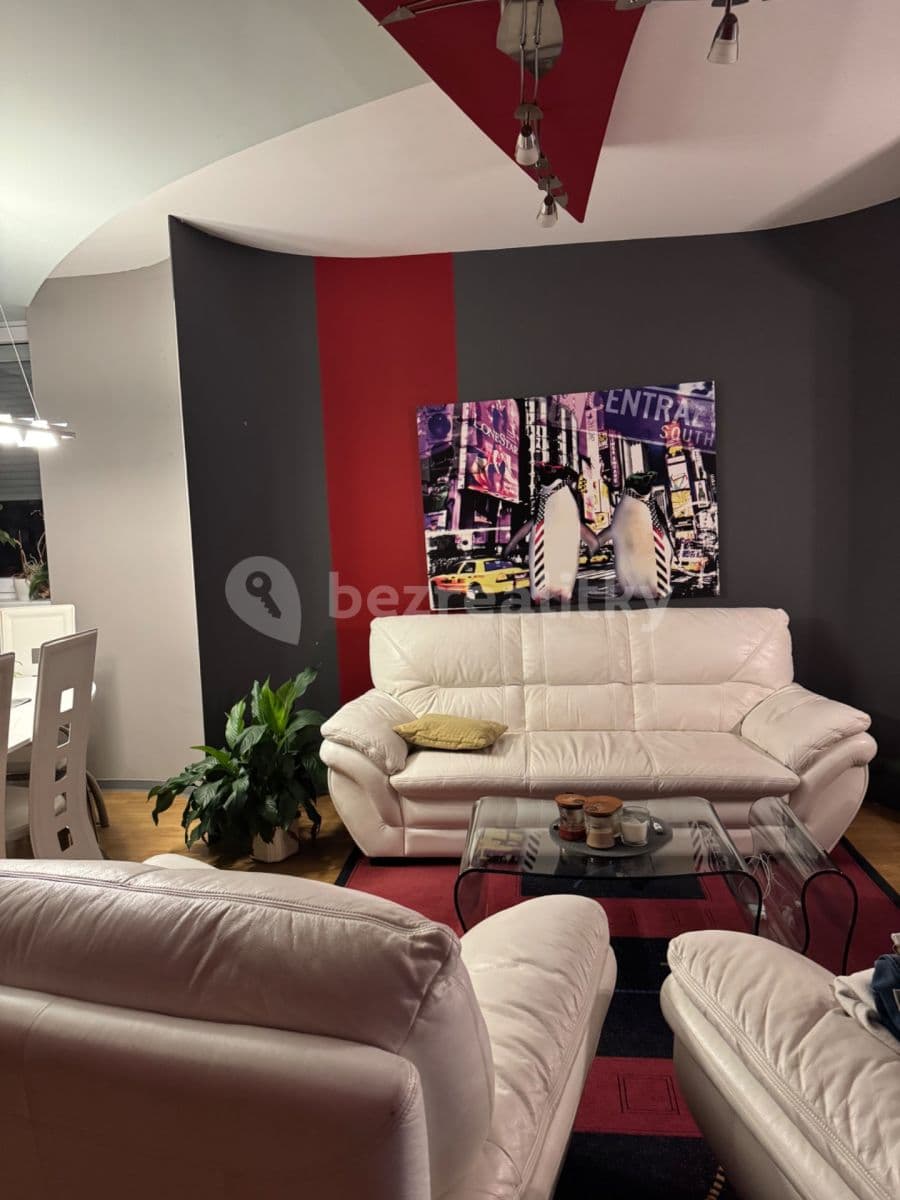 Prenájom bytu 4-izbový 120 m², Symfonická, Praha, Praha Prenájom bytu 4-izbový 120 m², Symfonická, Praha, Praha