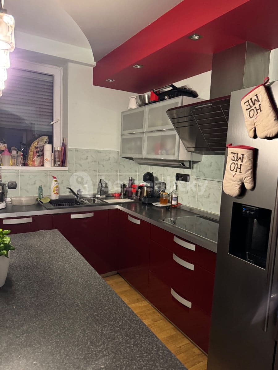 Prenájom bytu 4-izbový 120 m², Symfonická, Praha, Praha Prenájom bytu 4-izbový 120 m², Symfonická, Praha, Praha