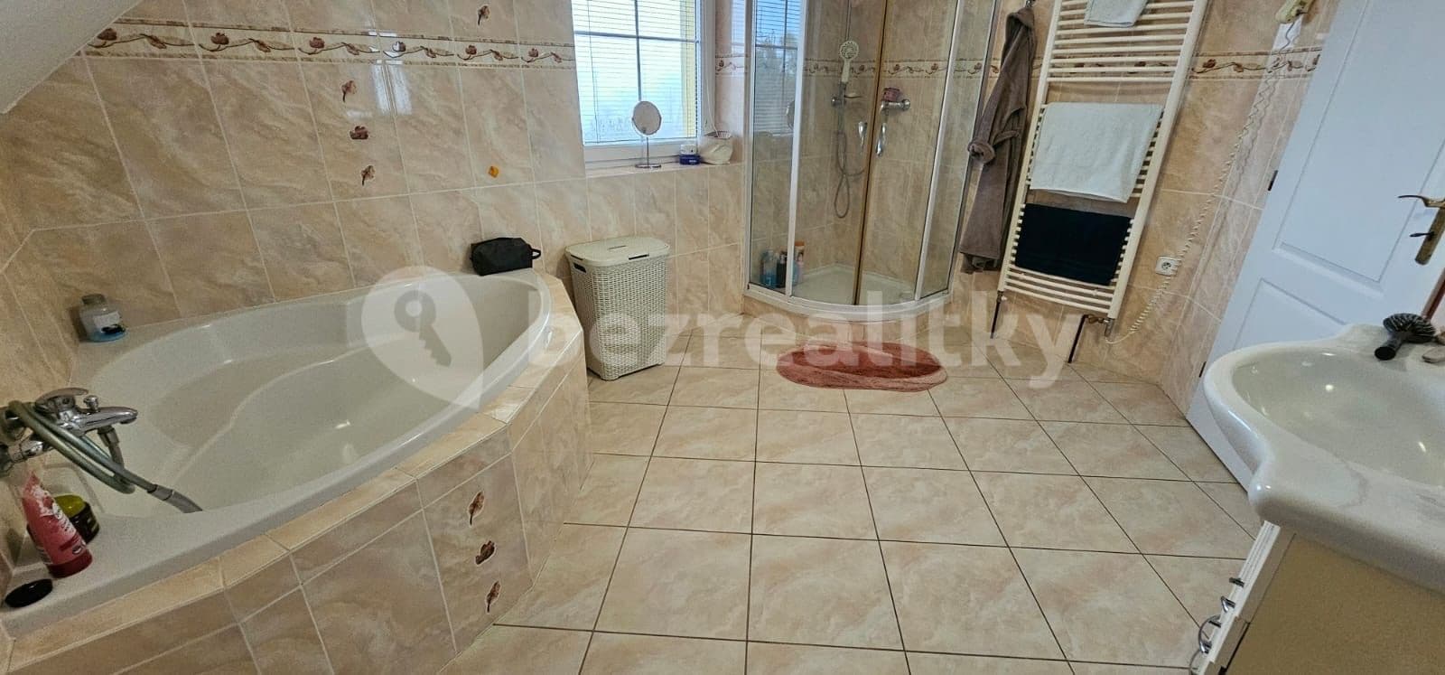 Prenájom domu 145 m², pozemek 1.250 m², Třebusice, Středočeský kraj Prenájom domu 145 m², pozemek 1.250 m², Třebusice, Středočeský kraj