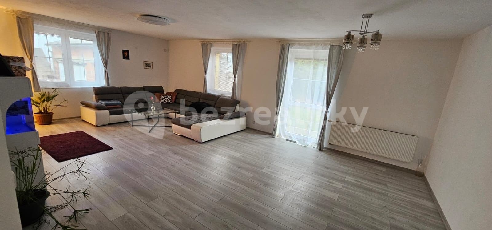 Prenájom domu 145 m², pozemek 1.250 m², Třebusice, Středočeský kraj Prenájom domu 145 m², pozemek 1.250 m², Třebusice, Středočeský kraj