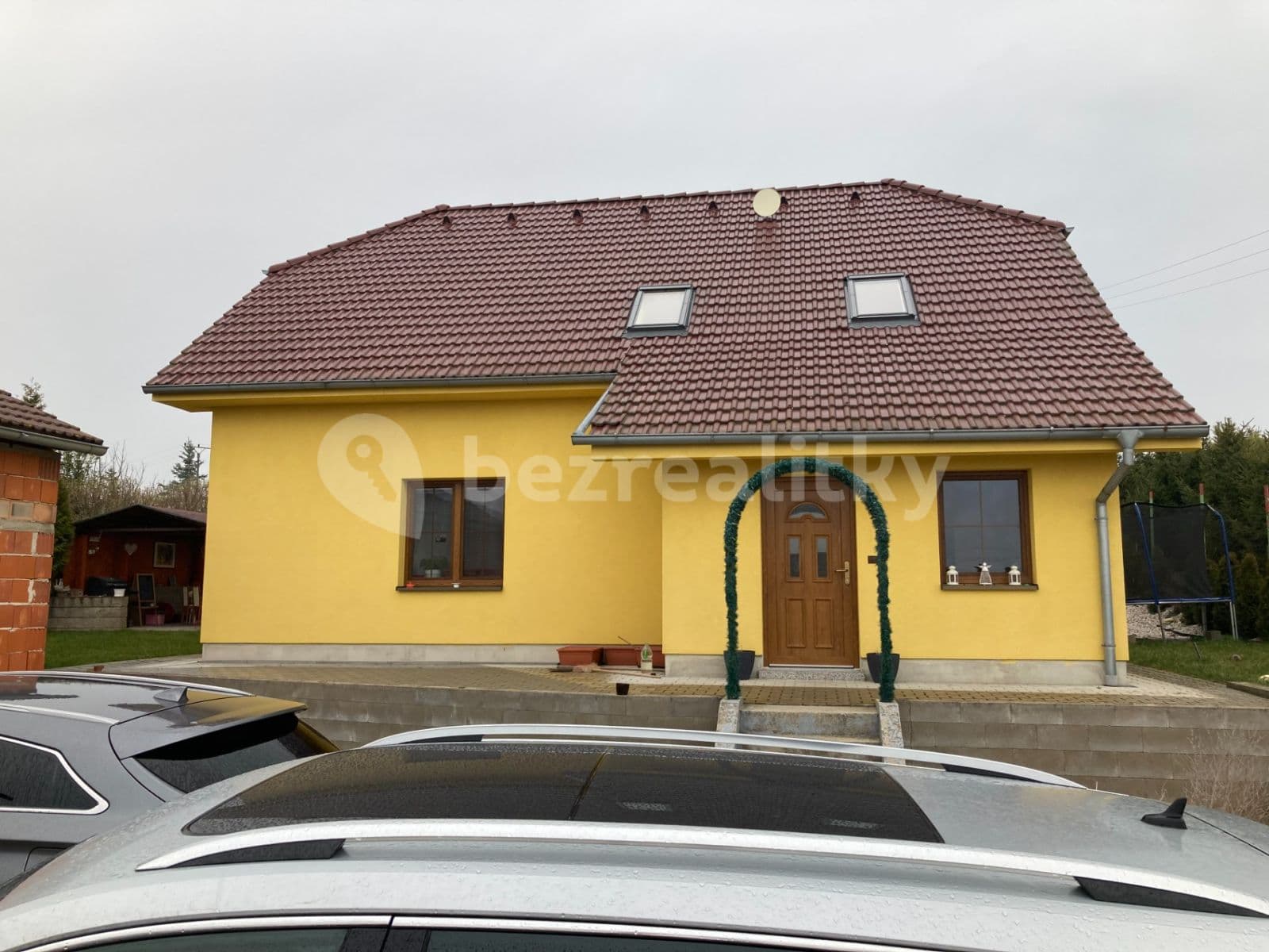 Prenájom domu 145 m², pozemek 1.250 m², Třebusice, Středočeský kraj Prenájom domu 145 m², pozemek 1.250 m², Třebusice, Středočeský kraj