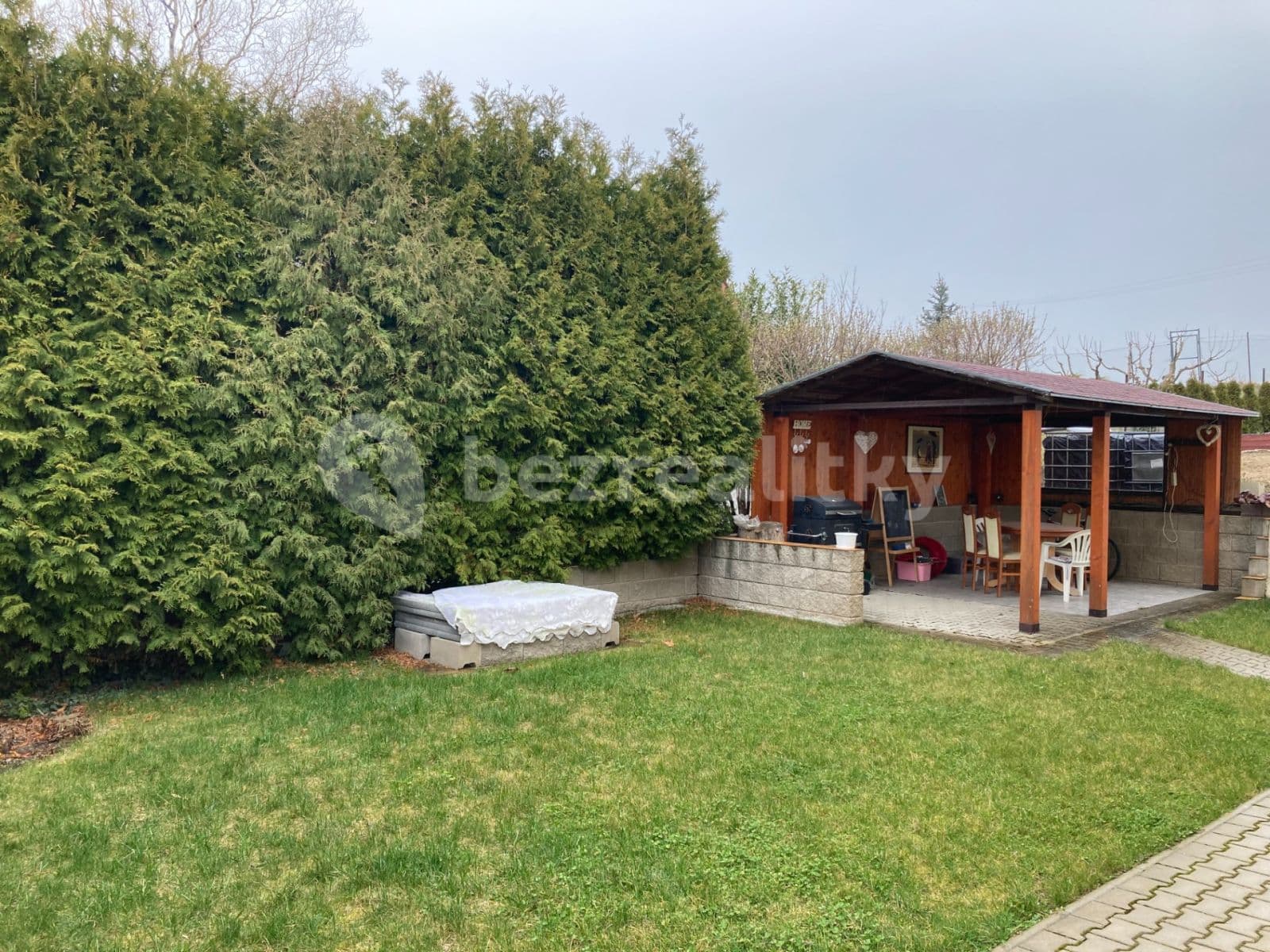 Prenájom domu 145 m², pozemek 1.250 m², Třebusice, Středočeský kraj Prenájom domu 145 m², pozemek 1.250 m², Třebusice, Středočeský kraj