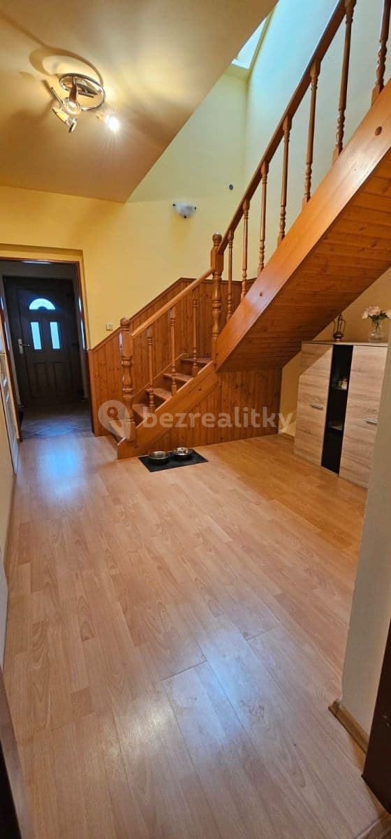Prenájom domu 145 m², pozemek 1.250 m², Třebusice, Středočeský kraj Prenájom domu 145 m², pozemek 1.250 m², Třebusice, Středočeský kraj