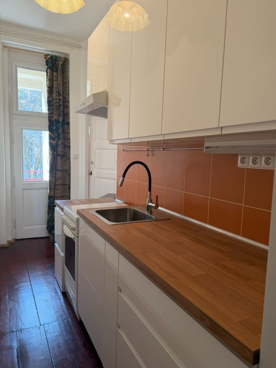 Prenájom bytu 2-izbový 55 m², Bartoškova, Praha, Praha Prenájom bytu 2-izbový 55 m², Bartoškova, Praha, Praha