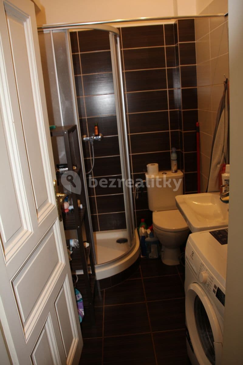 Prenájom bytu 2-izbový 40 m², Moravská, Praha, Praha Prenájom bytu 2-izbový 40 m², Moravská, Praha, Praha