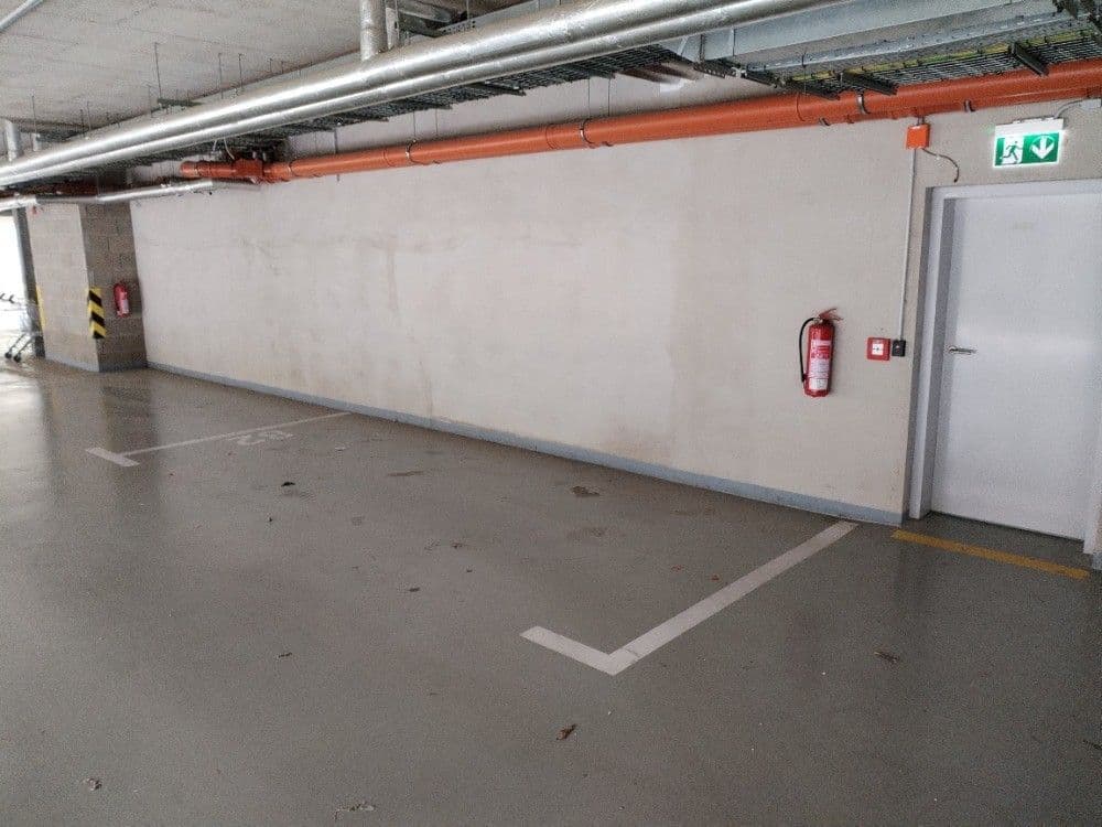 Predaj garáže 14 m², Praha, Praha Predaj garáže 14 m², Praha, Praha