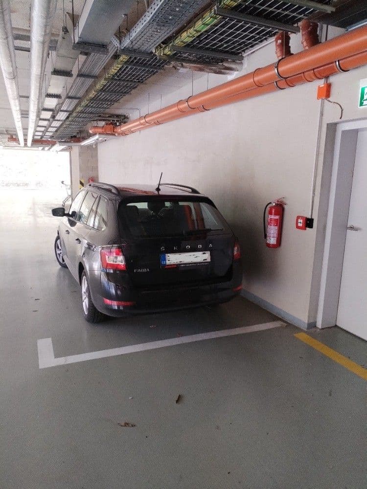 Predaj garáže 14 m², Praha, Praha Predaj garáže 14 m², Praha, Praha