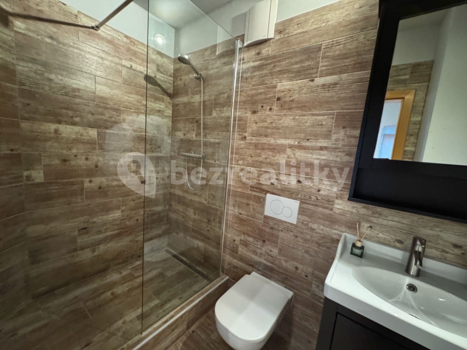 Prenájom bytu 2-izbový 51 m², Palachova, Hradec Králové, Královéhradecký kraj Prenájom bytu 2-izbový 51 m², Palachova, Hradec Králové, Královéhradecký kraj