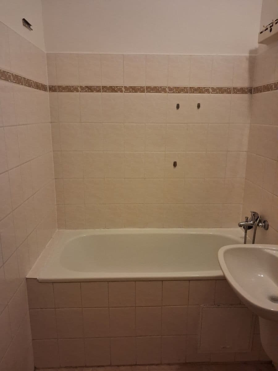 Prenájom bytu 2-izbový 50 m², Rubeška, Praha, Praha Prenájom bytu 2-izbový 50 m², Rubeška, Praha, Praha