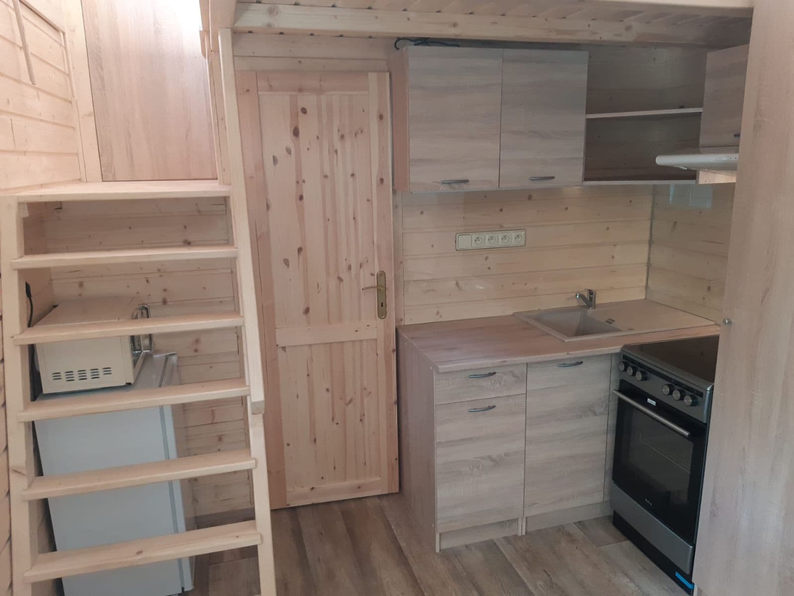 Prenájom domu 49 m², pozemok 300 m², Na Jitřence, Praha, Praha Prenájom domu 49 m², pozemok 300 m², Na Jitřence, Praha, Praha