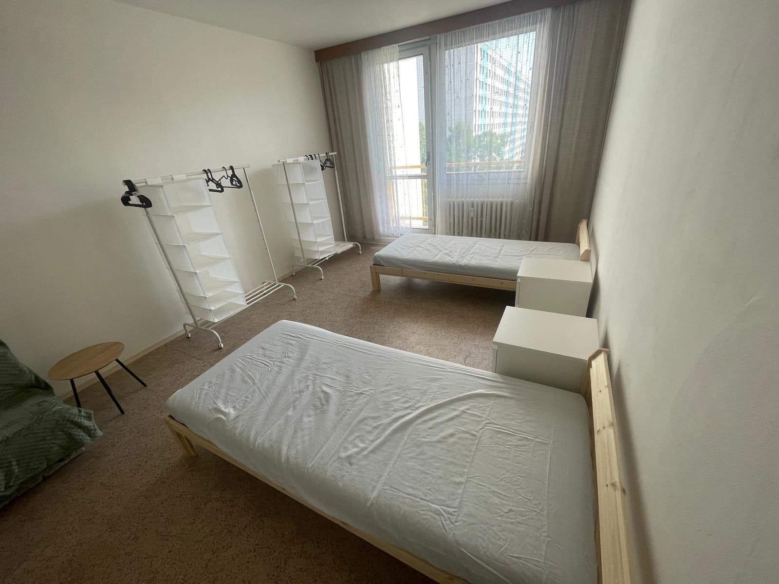 Prenájom bytu 2-izbový 85 m², Lonkova, Pardubice, Pardubický kraj Prenájom bytu 2-izbový 85 m², Lonkova, Pardubice, Pardubický kraj