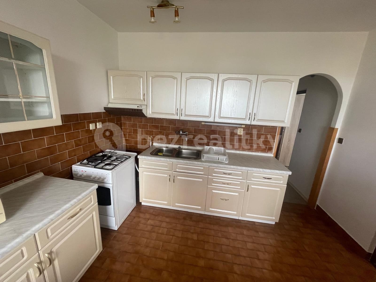 Prenájom bytu 2-izbový 85 m², Lonkova, Pardubice, Pardubický kraj Prenájom bytu 2-izbový 85 m², Lonkova, Pardubice, Pardubický kraj