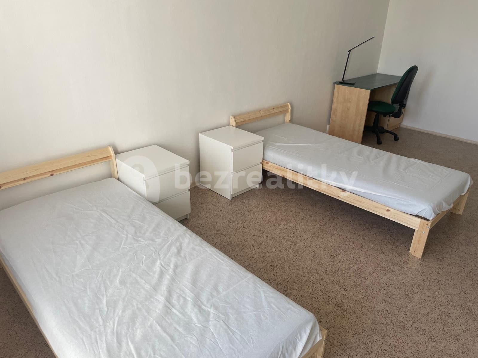 Prenájom bytu 2-izbový 85 m², Lonkova, Pardubice, Pardubický kraj Prenájom bytu 2-izbový 85 m², Lonkova, Pardubice, Pardubický kraj
