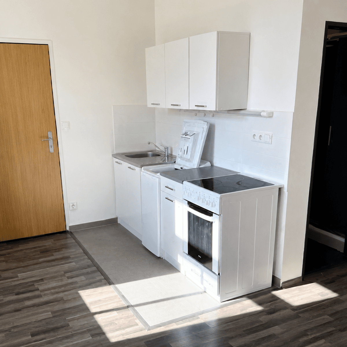 Prenájom bytu 1-izbový 20 m², K Lochkovu, Praha, Praha Prenájom bytu 1-izbový 20 m², K Lochkovu, Praha, Praha