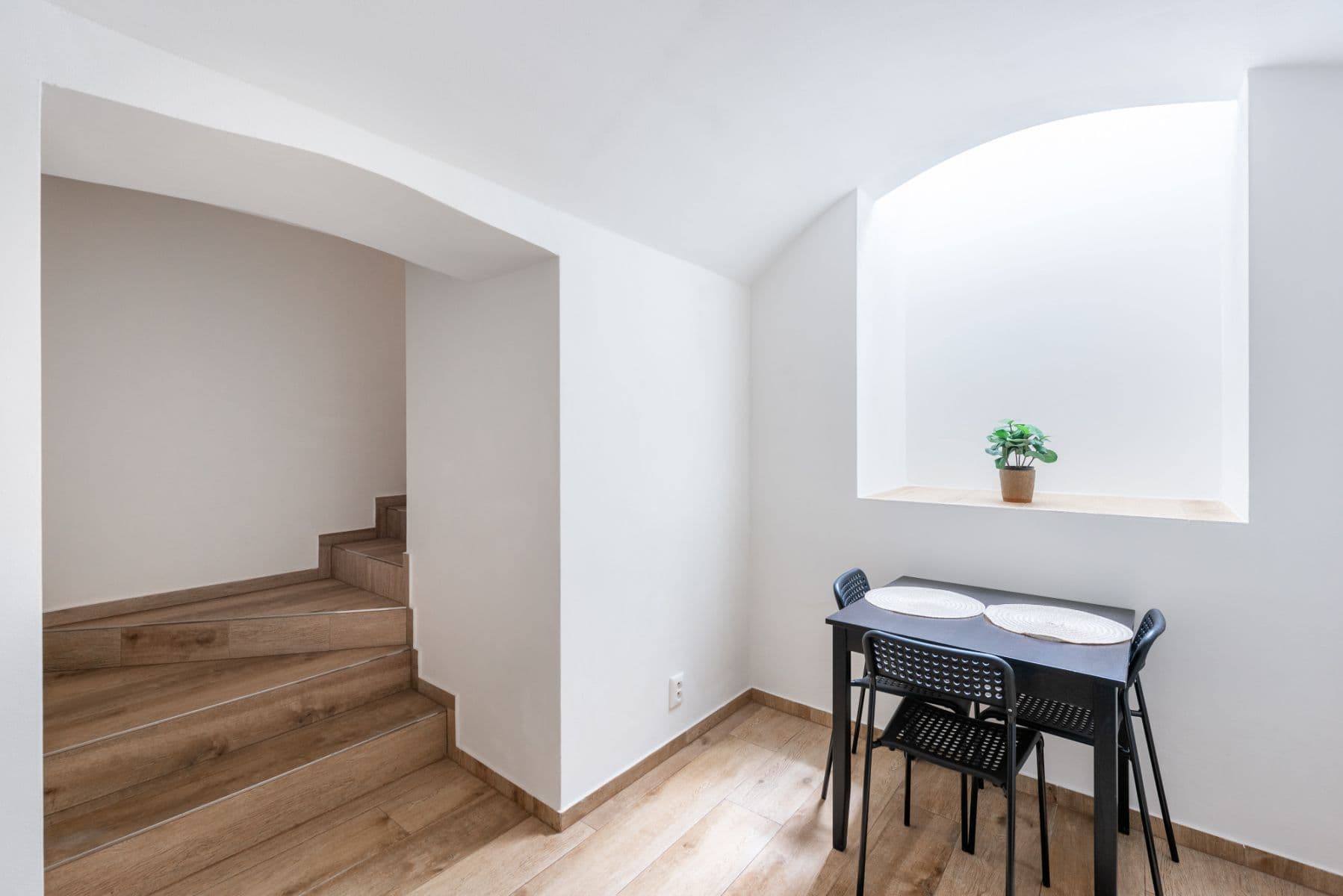 Prenájom bytu 25 m², Příčná, Praha, Praha Prenájom bytu 25 m², Příčná, Praha, Praha