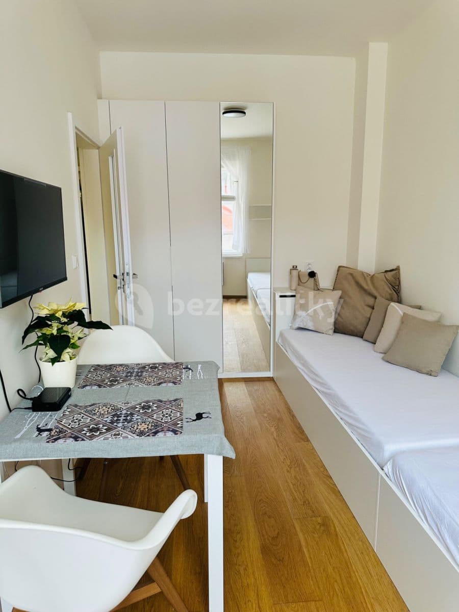Prenájom bytu 1-izbový 20 m², Na Neklance, Praha, Praha Prenájom bytu 1-izbový 20 m², Na Neklance, Praha, Praha