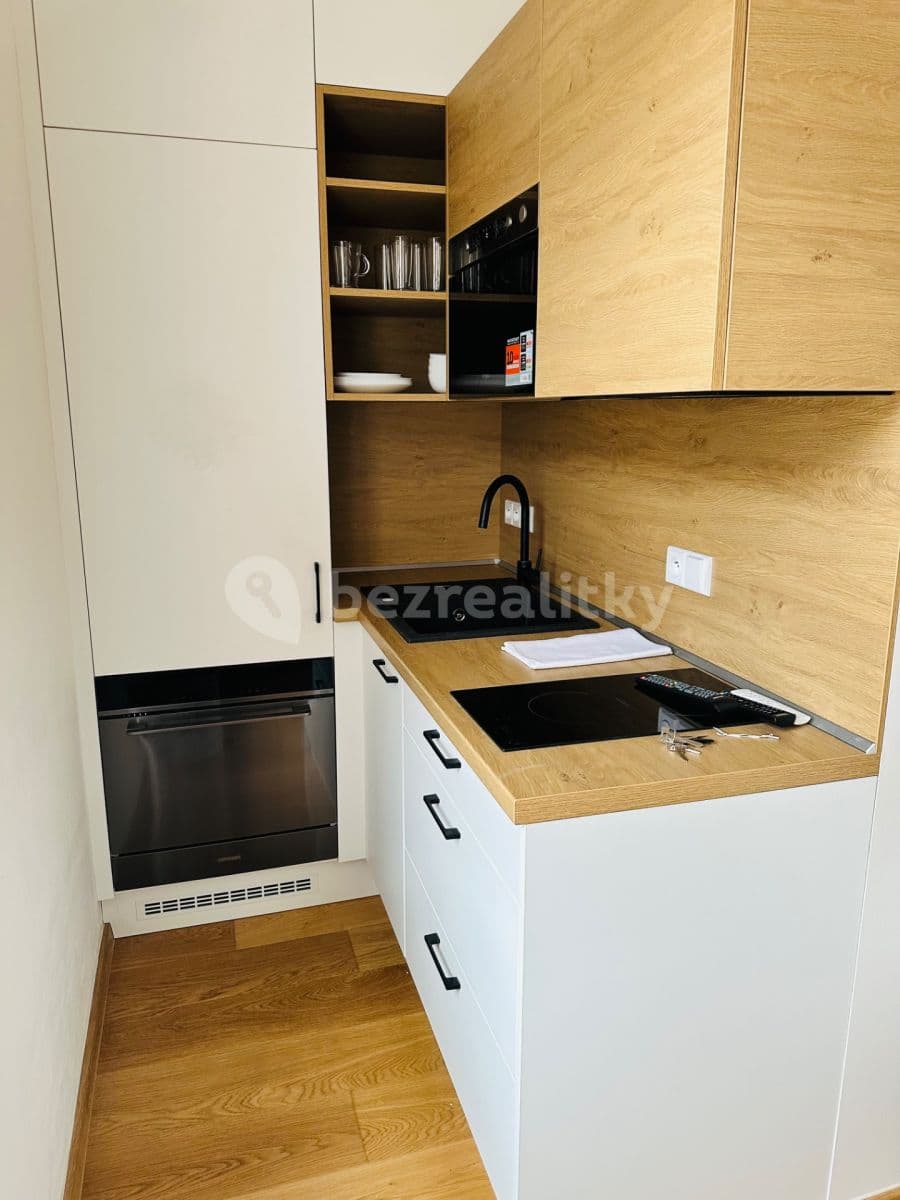 Prenájom bytu 1-izbový 20 m², Na Neklance, Praha, Praha Prenájom bytu 1-izbový 20 m², Na Neklance, Praha, Praha