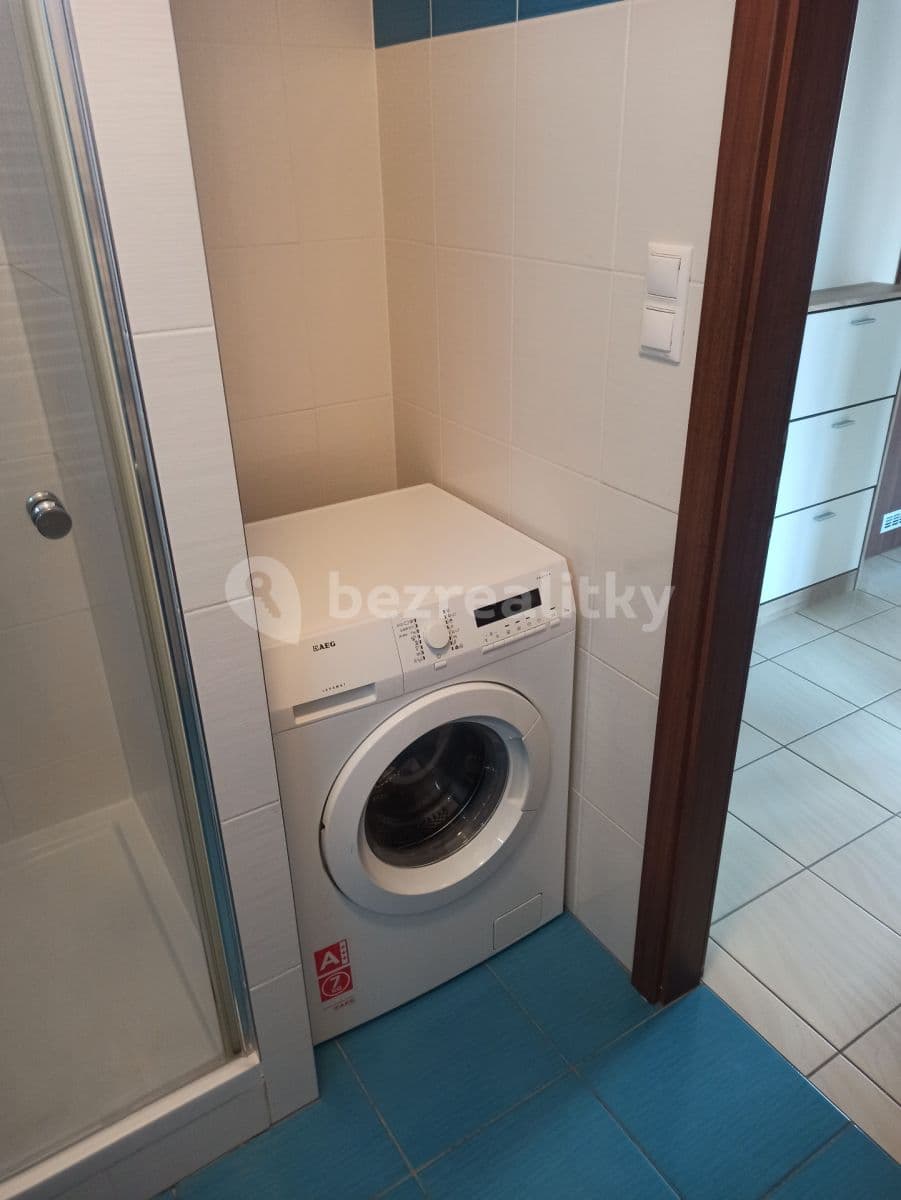 Prenájom bytu 3-izbový 66 m², Jurkovičova, Praha, Praha Prenájom bytu 3-izbový 66 m², Jurkovičova, Praha, Praha