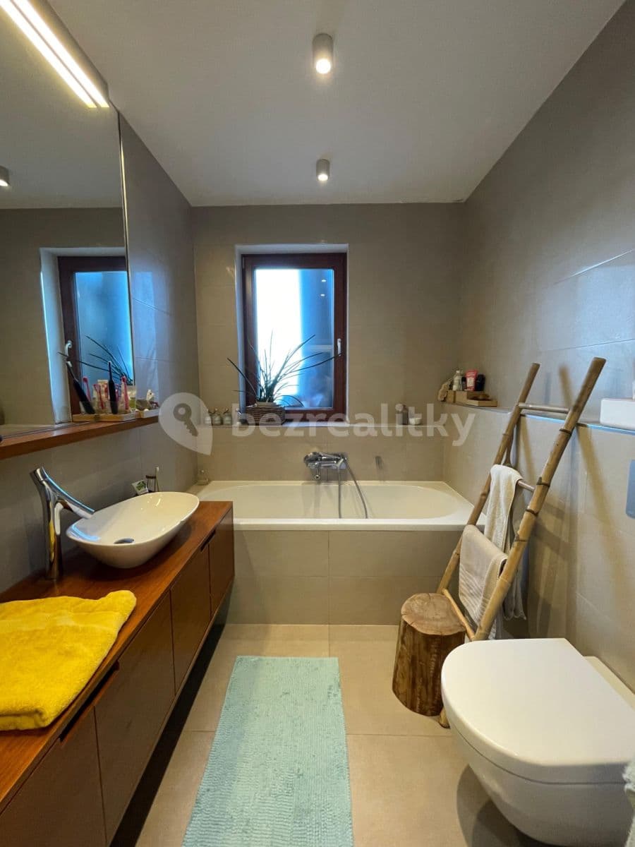 Prenájom bytu 2-izbový 102 m², Kejhova, Praha, Praha Prenájom bytu 2-izbový 102 m², Kejhova, Praha, Praha