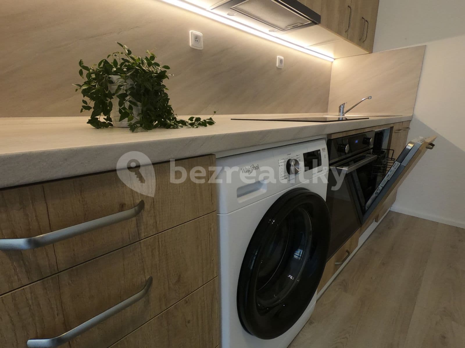 Prenájom bytu 2-izbový 46 m², Boleslavova, Praha, Praha Prenájom bytu 2-izbový 46 m², Boleslavova, Praha, Praha