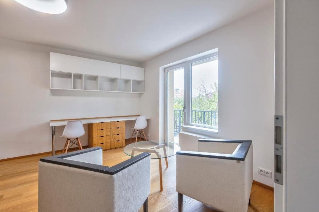 Prenájom bytu 140 m², U Hrušky, Praha, Praha Prenájom bytu 140 m², U Hrušky, Praha, Praha