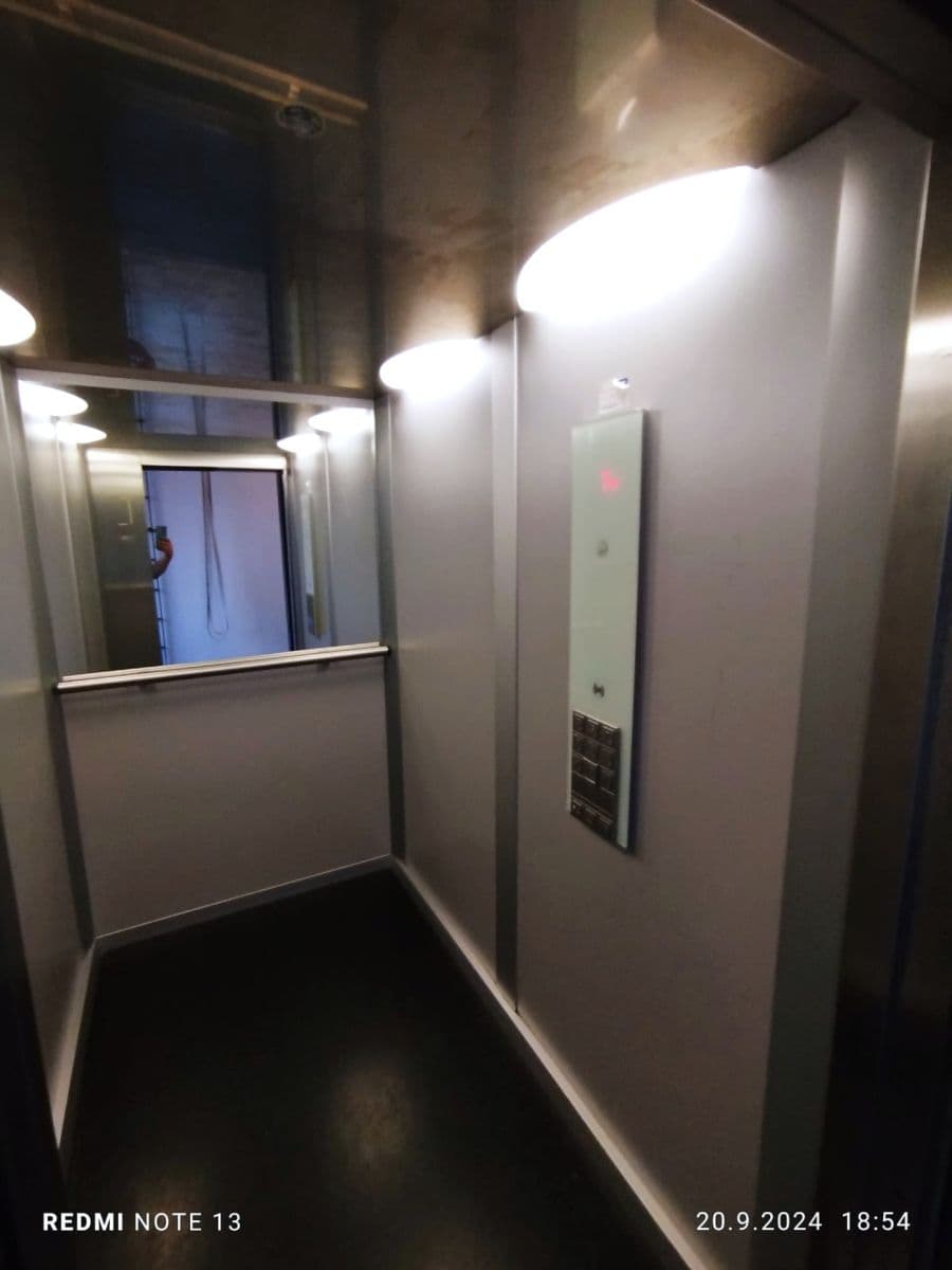 Prenájom bytu 2-izbový 50 m², Jateční, Praha, Praha Prenájom bytu 2-izbový 50 m², Jateční, Praha, Praha