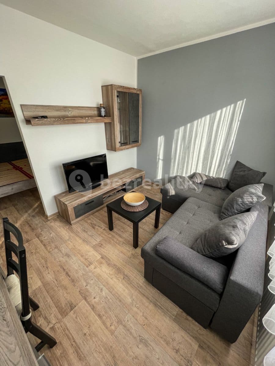 Prenájom bytu 1-izbový 38 m², Družstevní, Horní Bříza, Plzeňský kraj Prenájom bytu 1-izbový 38 m², Družstevní, Horní Bříza, Plzeňský kraj