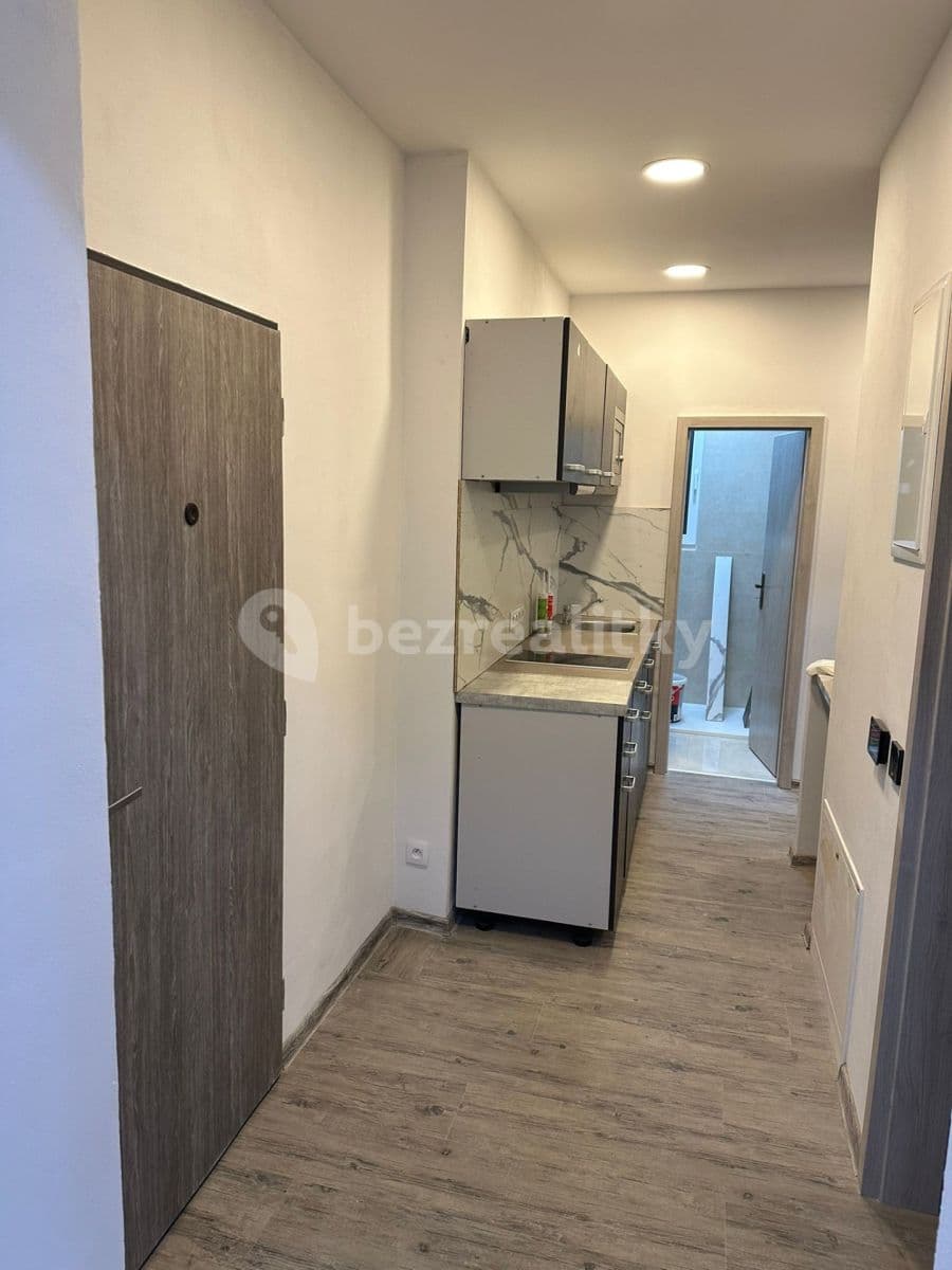 Prenájom bytu 4-izbový 110 m², Pražská, Dobříš, Středočeský kraj Prenájom bytu 4-izbový 110 m², Pražská, Dobříš, Středočeský kraj