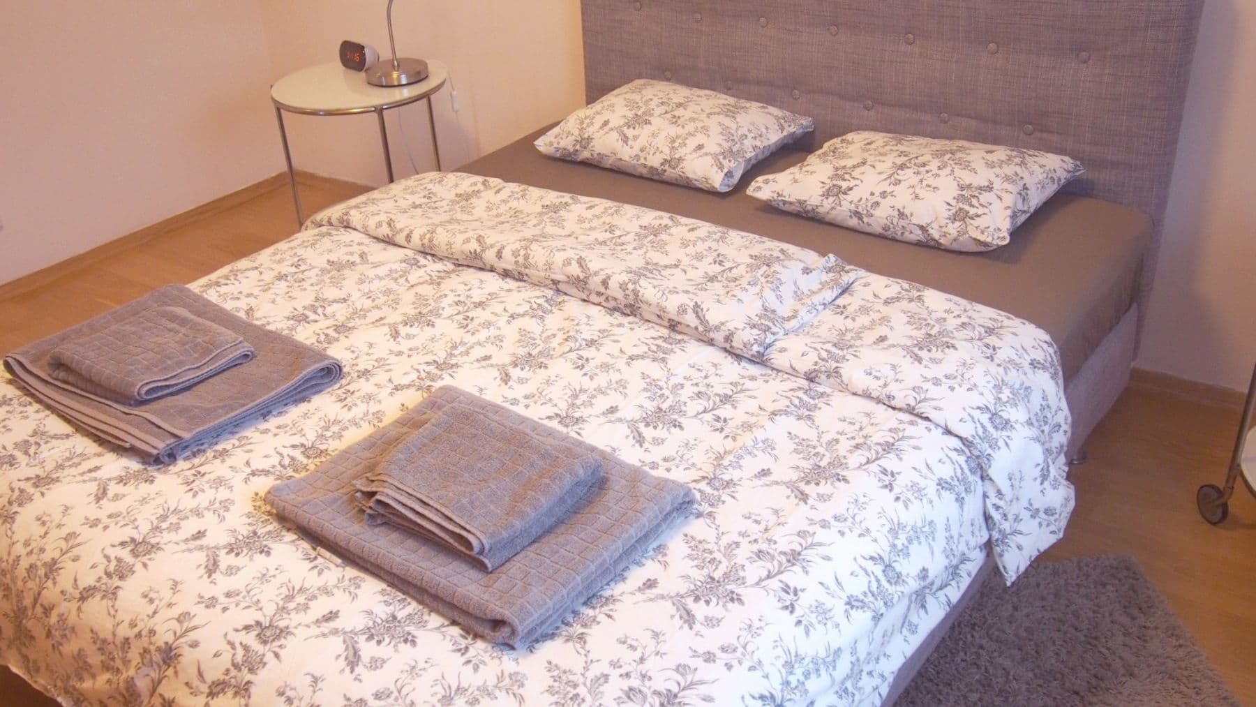 Prenájom bytu 61 m², Kosatcová, Praha, Praha Prenájom bytu 61 m², Kosatcová, Praha, Praha