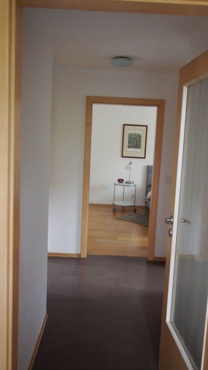 Prenájom bytu 61 m², Kosatcová, Praha, Praha Prenájom bytu 61 m², Kosatcová, Praha, Praha