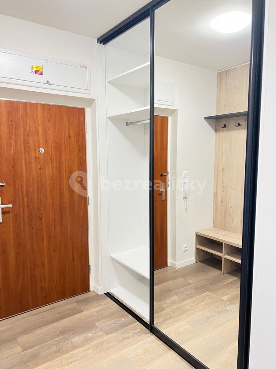 Prenájom bytu 3-izbový 85 m², Otopašská, Praha, Praha Prenájom bytu 3-izbový 85 m², Otopašská, Praha, Praha