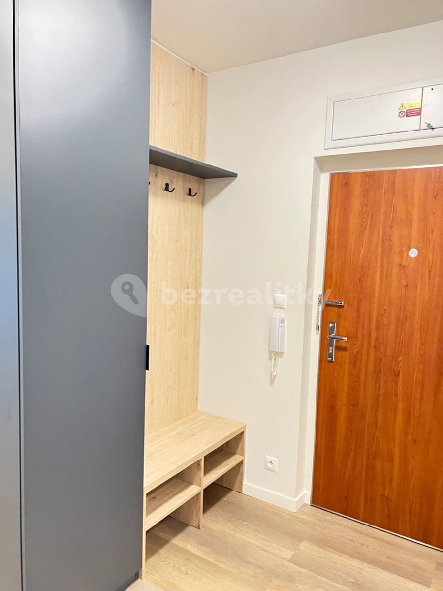 Prenájom bytu 3-izbový 85 m², Otopašská, Praha, Praha Prenájom bytu 3-izbový 85 m², Otopašská, Praha, Praha
