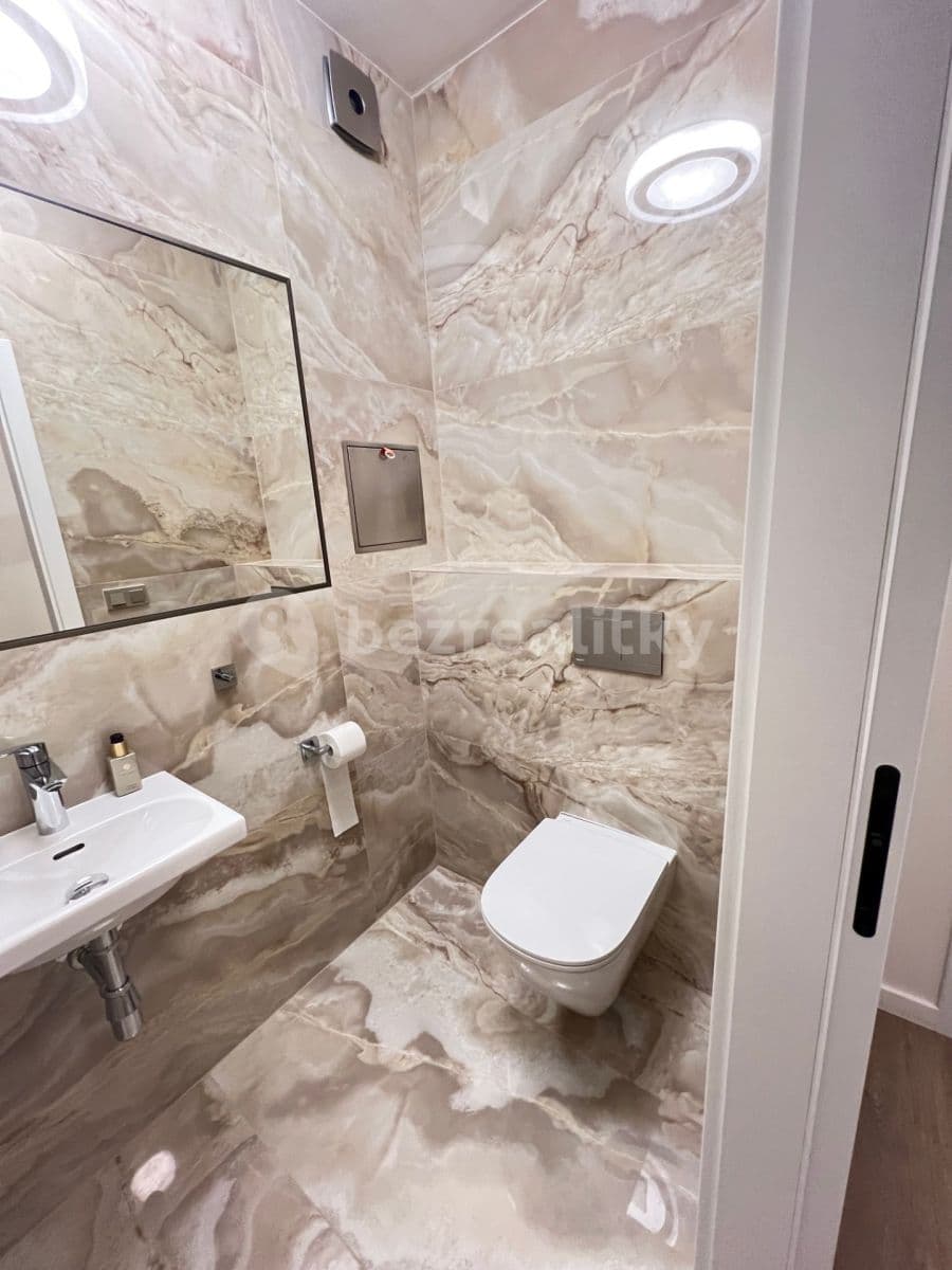 Prenájom bytu 3-izbový 85 m², Otopašská, Praha, Praha Prenájom bytu 3-izbový 85 m², Otopašská, Praha, Praha