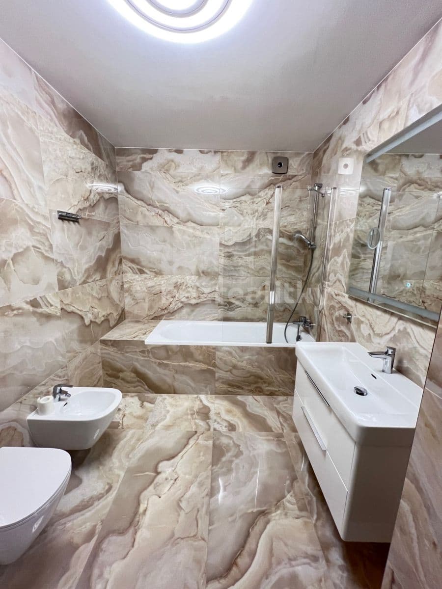 Prenájom bytu 3-izbový 85 m², Otopašská, Praha, Praha Prenájom bytu 3-izbový 85 m², Otopašská, Praha, Praha