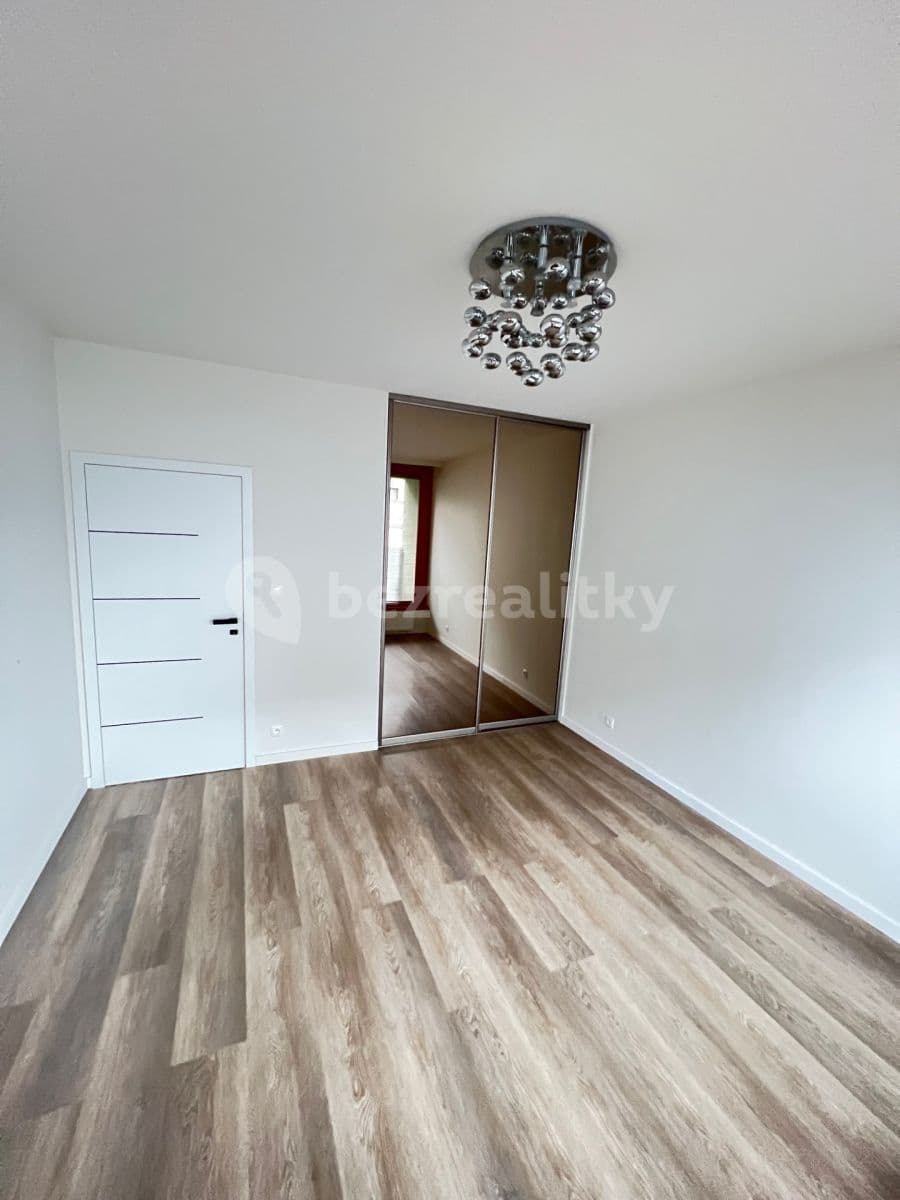 Prenájom bytu 3-izbový 85 m², Otopašská, Praha, Praha Prenájom bytu 3-izbový 85 m², Otopašská, Praha, Praha