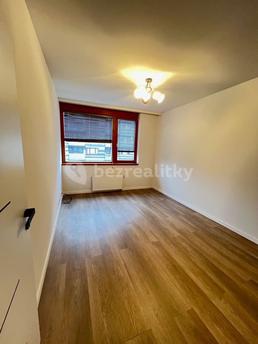 Prenájom bytu 3-izbový 85 m², Otopašská, Praha, Praha Prenájom bytu 3-izbový 85 m², Otopašská, Praha, Praha